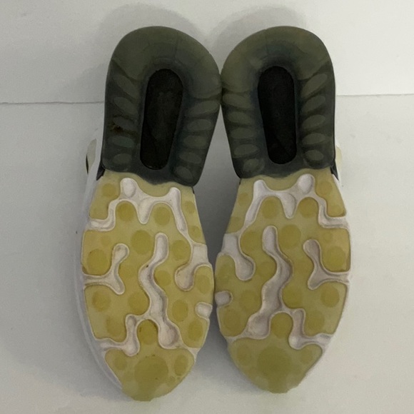 Nike AIR MAX 270 REACT Men’s Athletic Size 10.5 - Picture 6 of 11